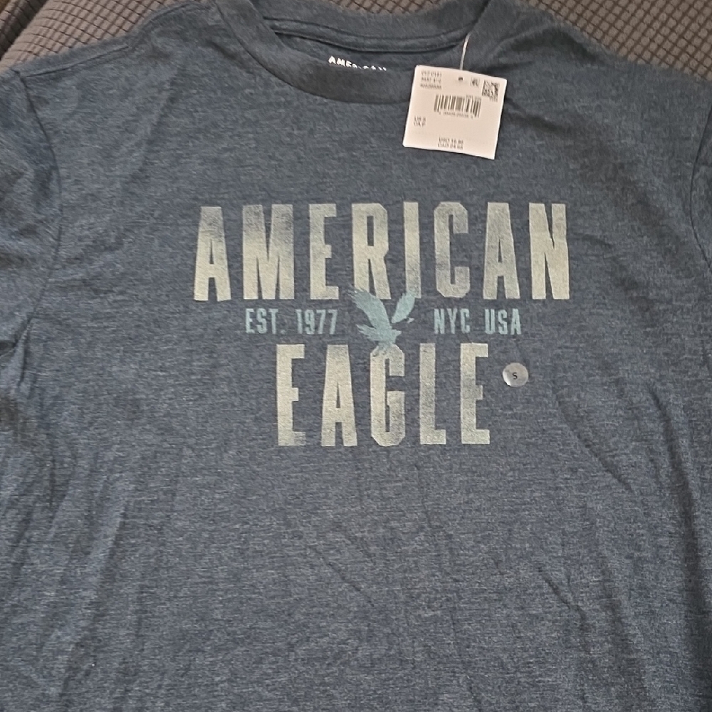 American Eagle Outfitters Navy Graphic Tee